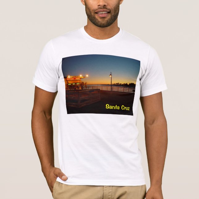 Solnedgång på fyren i Santa Cruz - T-tröja T-shirt (Framsida)