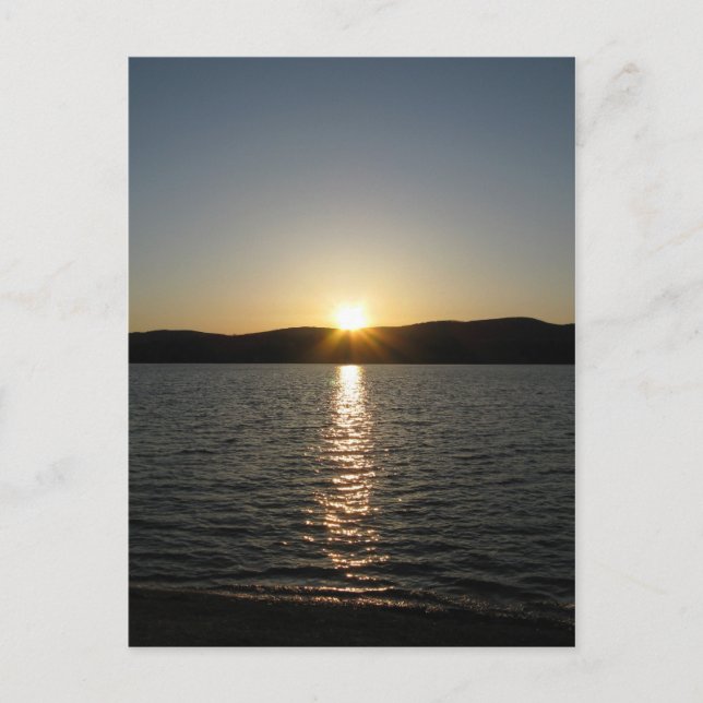 Solnedgång på Onota Sjö: Lodrät Vykort (Framsida)