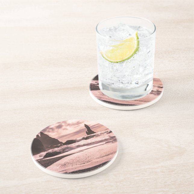 Solnedgång på Reynisfjaras svarta sandstrand, Isla Underlägg (Sidan)