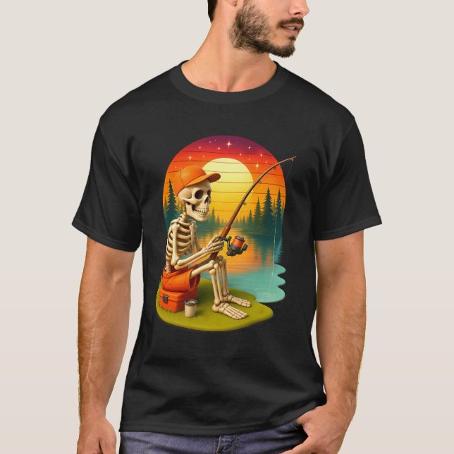 Solnedgång på Sjö Skeleton Fishing Halloween Costu T Shirt (Framsida)