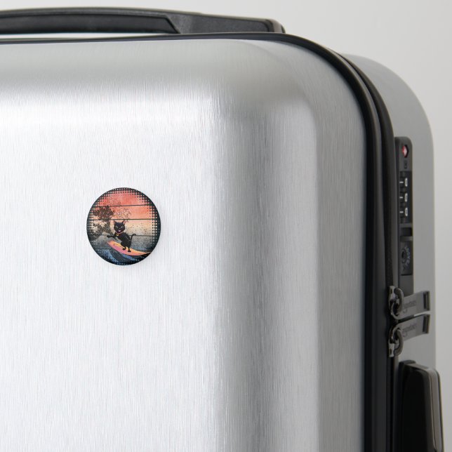 Solnedgång - Riding Cat Magnet (In Situ (Luggage))