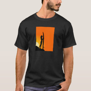 Solnedgång Surfer Girl med surfboard T-shirt