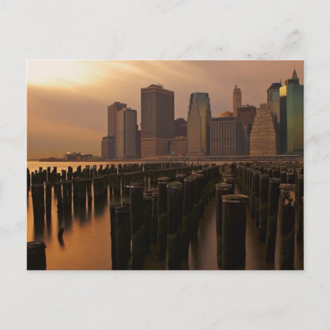 Solnedgång under stormiga himlar över Öster Vykort (Framsida)