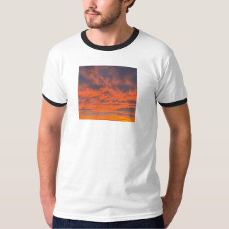 Solnedgång vid brand t shirt