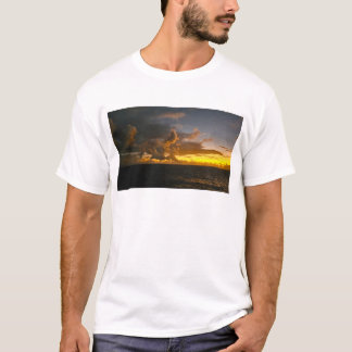 Solnedgång vid ekvatorn, Stilla havet T Shirt
