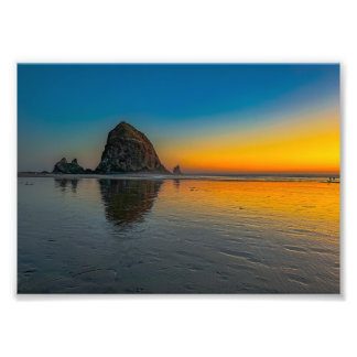 Solnedgång vid Haystack Sten på Cannon Beach, Oreg Fototryck