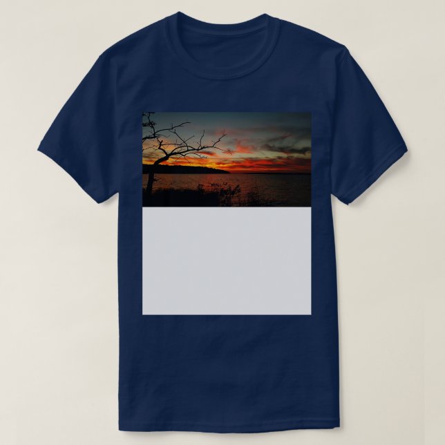 Solnedgång vid Sjö T Shirt (Design framsida)