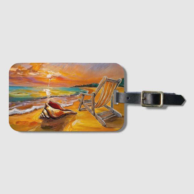 Solnedgång vid stranden med stol bagagebricka (Framsida horisontal)