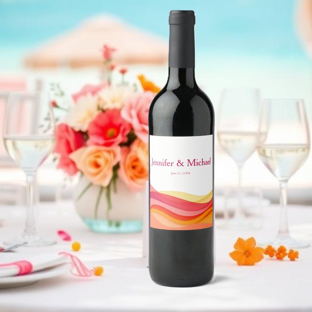 Solnedgångsfärgade vågor Modern Bröllop Vinflaska Etikett (Sunset Color Waves Modern Wedding Wine Label)