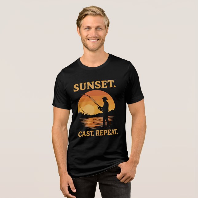Solnedgångsgjutning Upprepad Fiskeäventyr Design T Shirt (Framsida Full)
