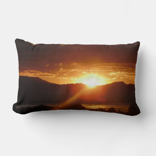 SolnedgångSnuggles Lumbarkudde (Framsida)