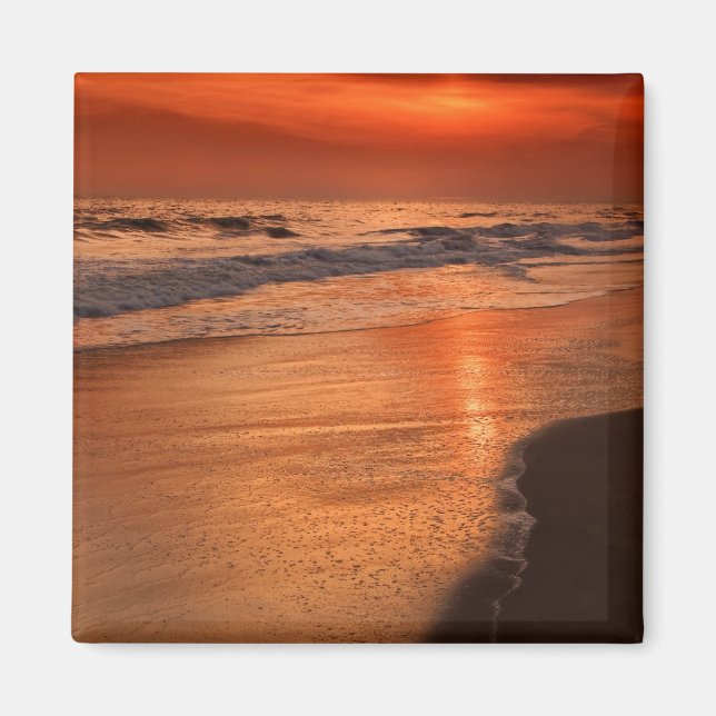 Solnedgångsreflektioner från moln och havsstrand magnet (Framsidan)
