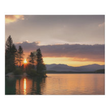 Solreflektioner vid sjö