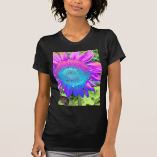 Solrofoto med blå rosa-funky tee