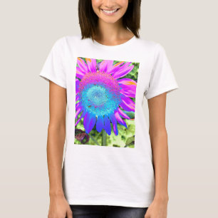Solrofoto med blå rosa-funky tee