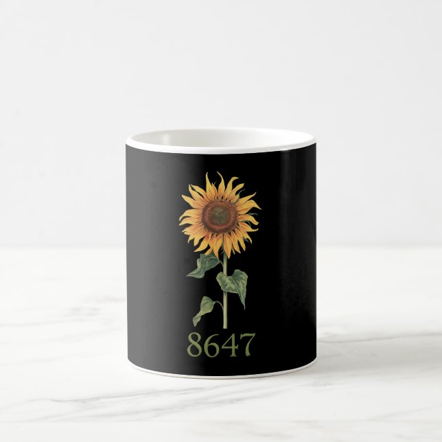 Solros 8647 86 47 Subtle Anti Trump Blommigt Boho Kaffemugg (Center)