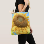 Solros Gult Land Rustic Bröllop Watercolor Tygkasse<br><div class="desc">Giant solblommor,  rustik bröllopsdag tote bags. Vackra chic i trendig med land  gult blå,  dekorativ blommigt gynnar. Sommarsolrosfärens fält tryckt ut. Anpassa skriptet. Upphovsrätt Marg Seregelyi Fotography.</div>