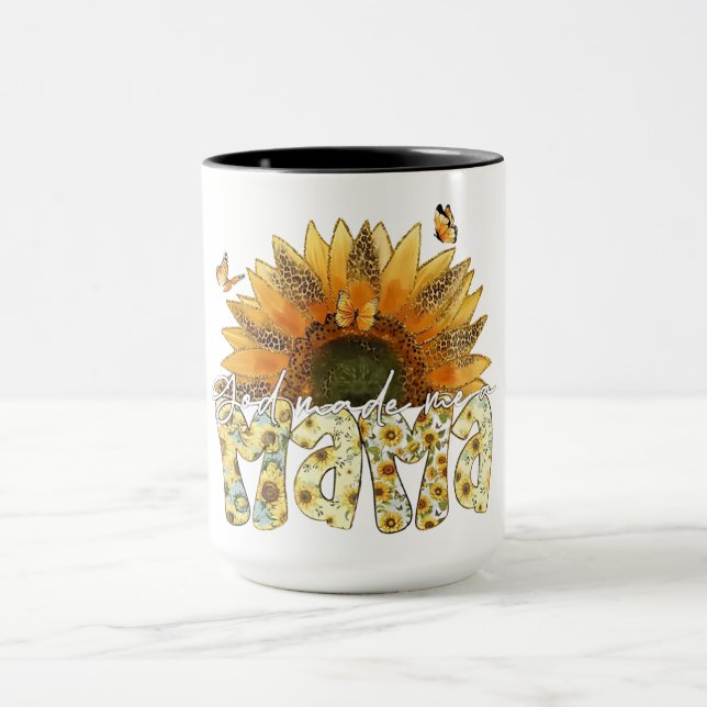 Solros MAMA-bokstäver med fjärilar  Mugg (Center)