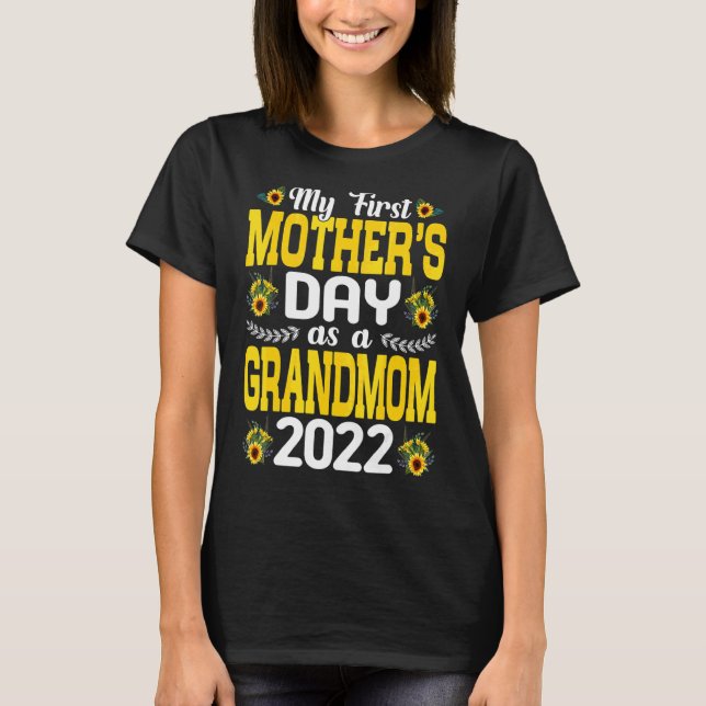 Solros Min första Mors dag som mormor Moth T Shirt (Framsida)