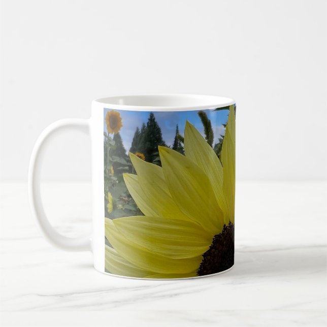 Solros och Blå himmel med lätt Gult Kaffemugg (Vänster)