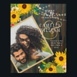 Solros rustic trä FOTO Bröllop Spara datumet Poster<br><div class="desc">Denna moderna bröllopsdetalj har en rustik träbakgrund med fina gula solrosor, gröna blad och en blandning av modern guld- och vit typografi. Detta designtema är perfekt för ditt lantliga, skogiga, lada, landsbygd, bakgård, trädgårdsinspirerade rustika vår- eller sommarbröllop. ⭐ Design av LeahG®. Grattis på er förlovning. 📌Fäst denna design på ditt...</div>