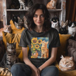 Solroskatnip Dreams T Shirt<br><div class="desc">Solros Catnip Dreams T-Shirt - Detta absoluta mästerverk i en t-shirt är en lekfull twist på Van Goghs koniska solrosmålningar. Föreställ dig en nyfiken katt som är kapslad bland vibrerande solrosor, som med blixt snurrar blommarna. Den här charmerande skjortan blandar klassisk konst med modern stollig och fångar glädjen hos en...</div>
