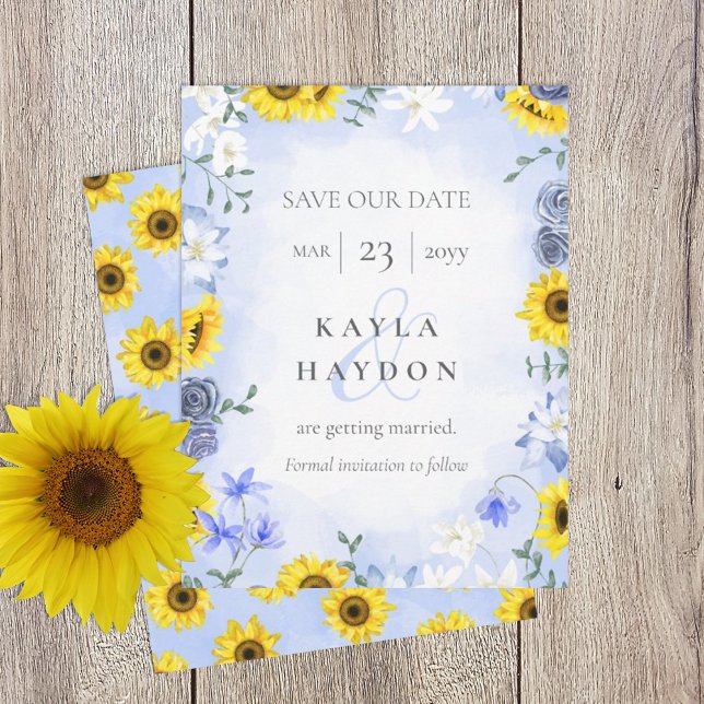 Solrosor, dammiga blå rosor bröllop sparar datumet inbjudningar (sunflowers and dusty blue rose wedding save the date card, yellow gold light blue)
