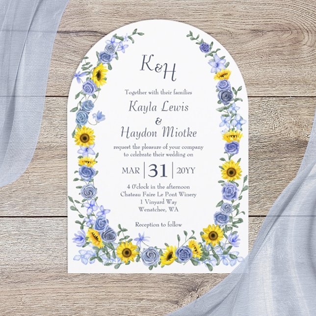 Solrosor Dammtorrosa Rosenträdgård Bröllopsvalv Inbjudningar (arched dusty blue roses and yellow sunflowers wedding invitations, blue monogram, elegant script)