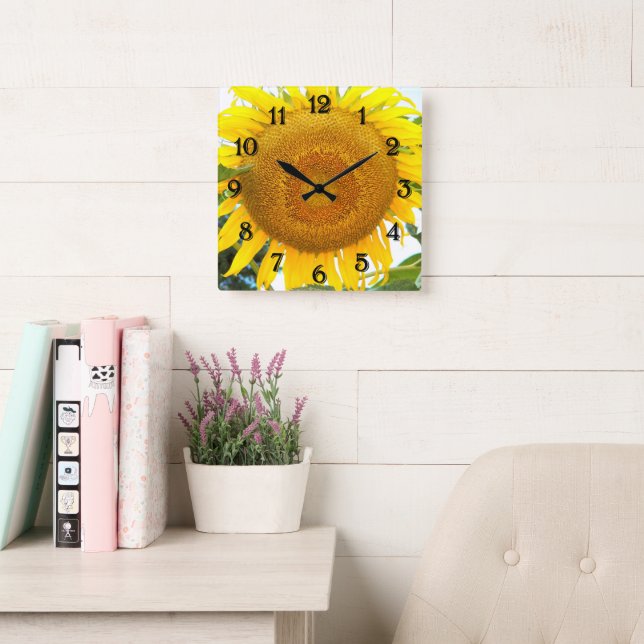 SolrossolrosBlommigt med stor Gult Fyrkantig Klocka (Läsesal)