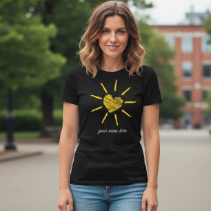 “Solsken T-Shirt – Ljust och Positiv Tröja”