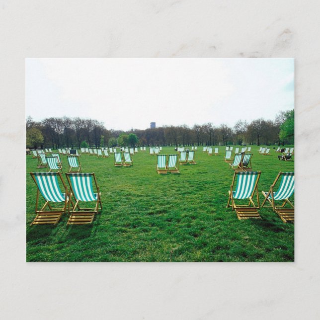 Solstolar utspridda i Green Park, London Vykort (Framsida)