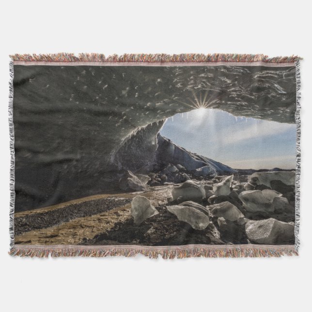 Solstrålar vid ingången till isgrotta mysfilt (Framsidan)
