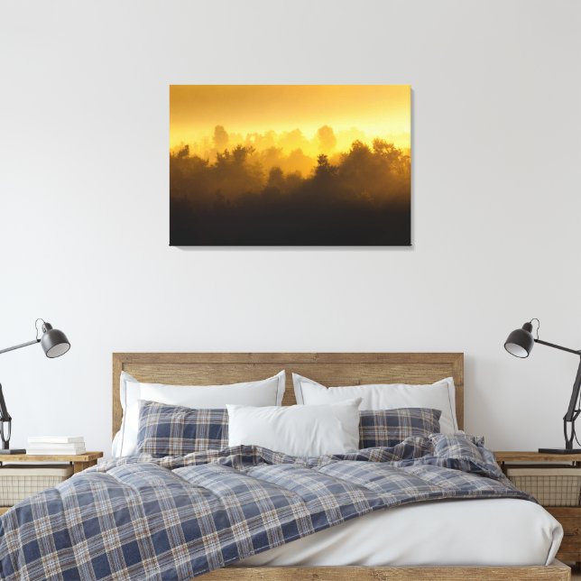 Soluppgång bakom dimmiga träd canvastryck (Insitu (sovrum))