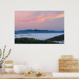 Soluppgång dimma i Triglav-dalen, Slovenien Poster