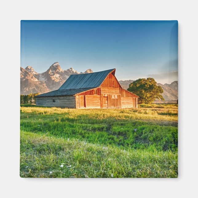 Soluppgång i Moulton Barn Magnet (Framsidan)