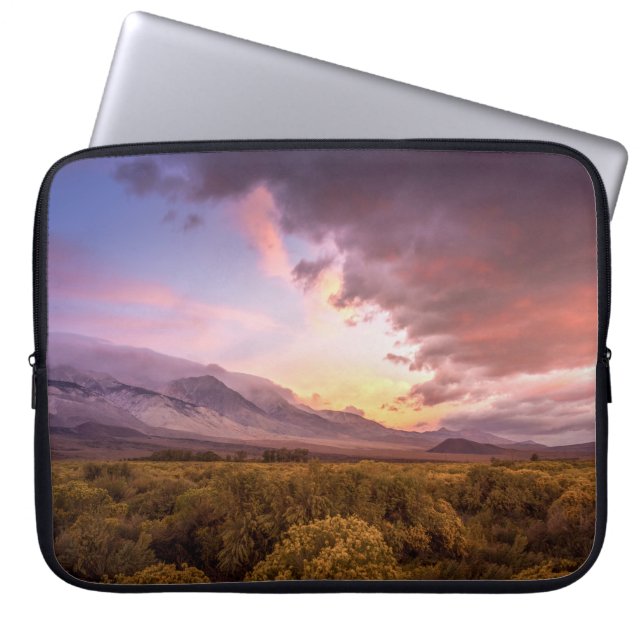 Soluppgång i Owens Valley Laptop Fodral (Framsidan)