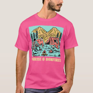 Soluppgång och Bonfire Camping Summer Camper Tropi T Shirt