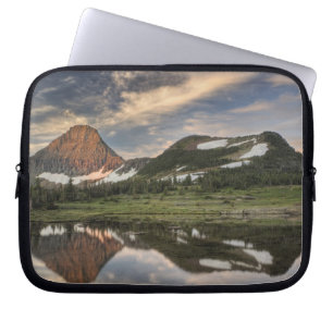 Soluppgång och reflektion, Glacier National Park, Laptop Sleeve
