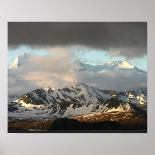 Soluppgång över bergskedjor på South 2 Poster