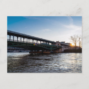 Soluppgång över Bir-Hakeim-bron på vintern - Paris Vykort