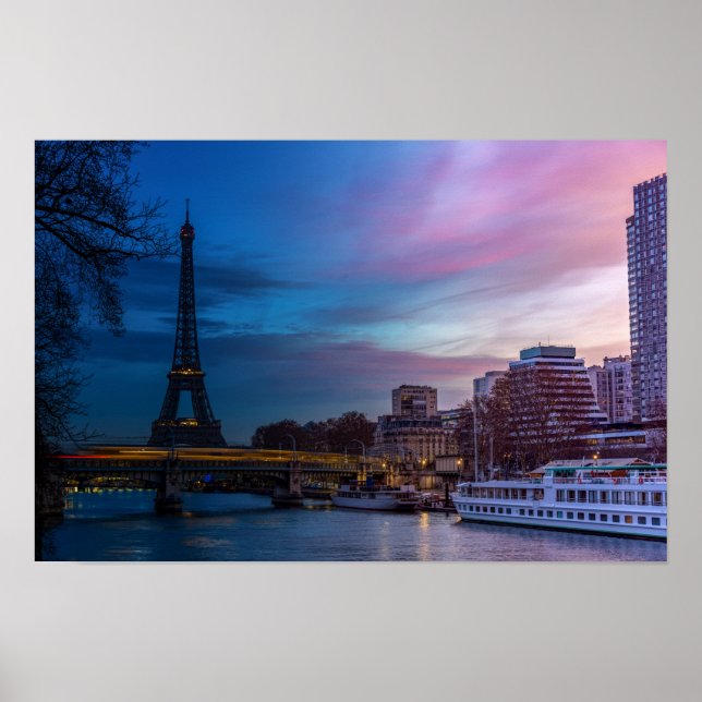 Soluppgång över Eiffel torn - Paris, Frankrike, Eu Poster (Framsidan)