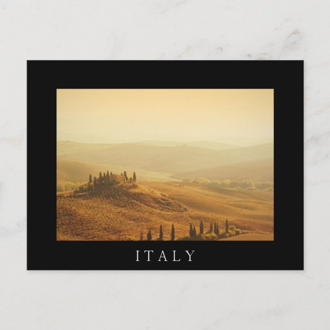 Soluppgång över ett landskap i Toscanas svarta vyk Vykort (Framsida)