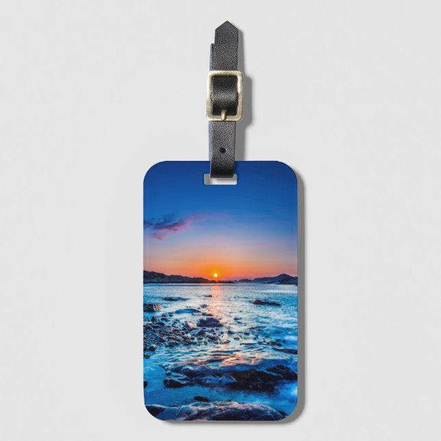 Soluppgång över horisont på seashoren på gryning bagagebricka (Framsida vertikal)