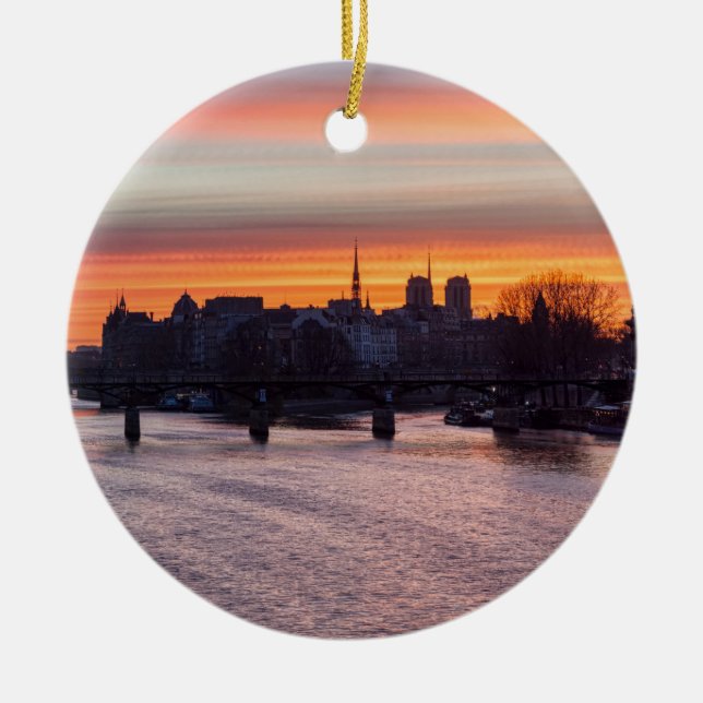 Soluppgång över Ile de la Cite och Notre Dame - Pa Julgransprydnad Keramik (Framsidan)