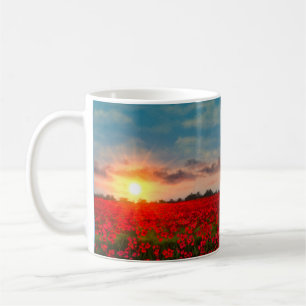 Soluppgång över Poppy Fält Upliiting Verse JW Kaffemugg