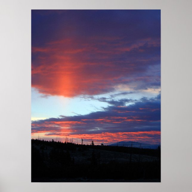 Soluppgång över Swan Lake Flat Poster (Framsidan)