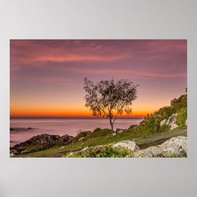 Soluppgång på Beach Armação Poster (Framsidan)