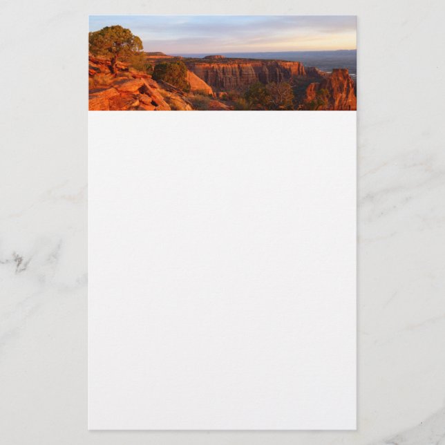 Soluppgång på Grand View Trail at CO Monument Brevpapper (Framsida)