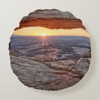 Soluppgång på Mesa-bågen, Canyonlands nationalpark Rund Kudde