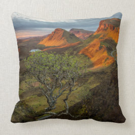 Soluppgång på Quiraing berg på Skye, Skottland Kudde